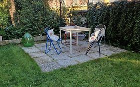 Minimal Chic House Fast Wi-Fi, Private Garden & Free Parking